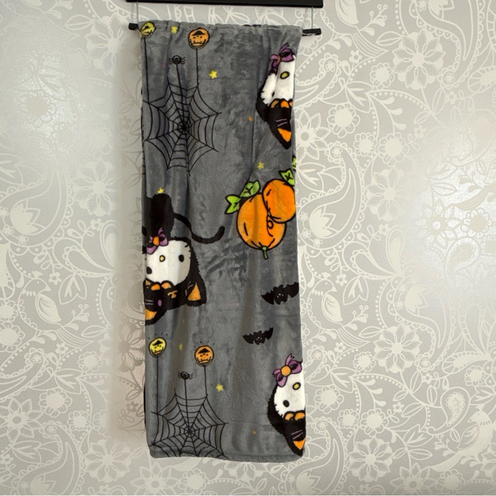 Hello Kitty Halloween Plush Throw - Orange and Black